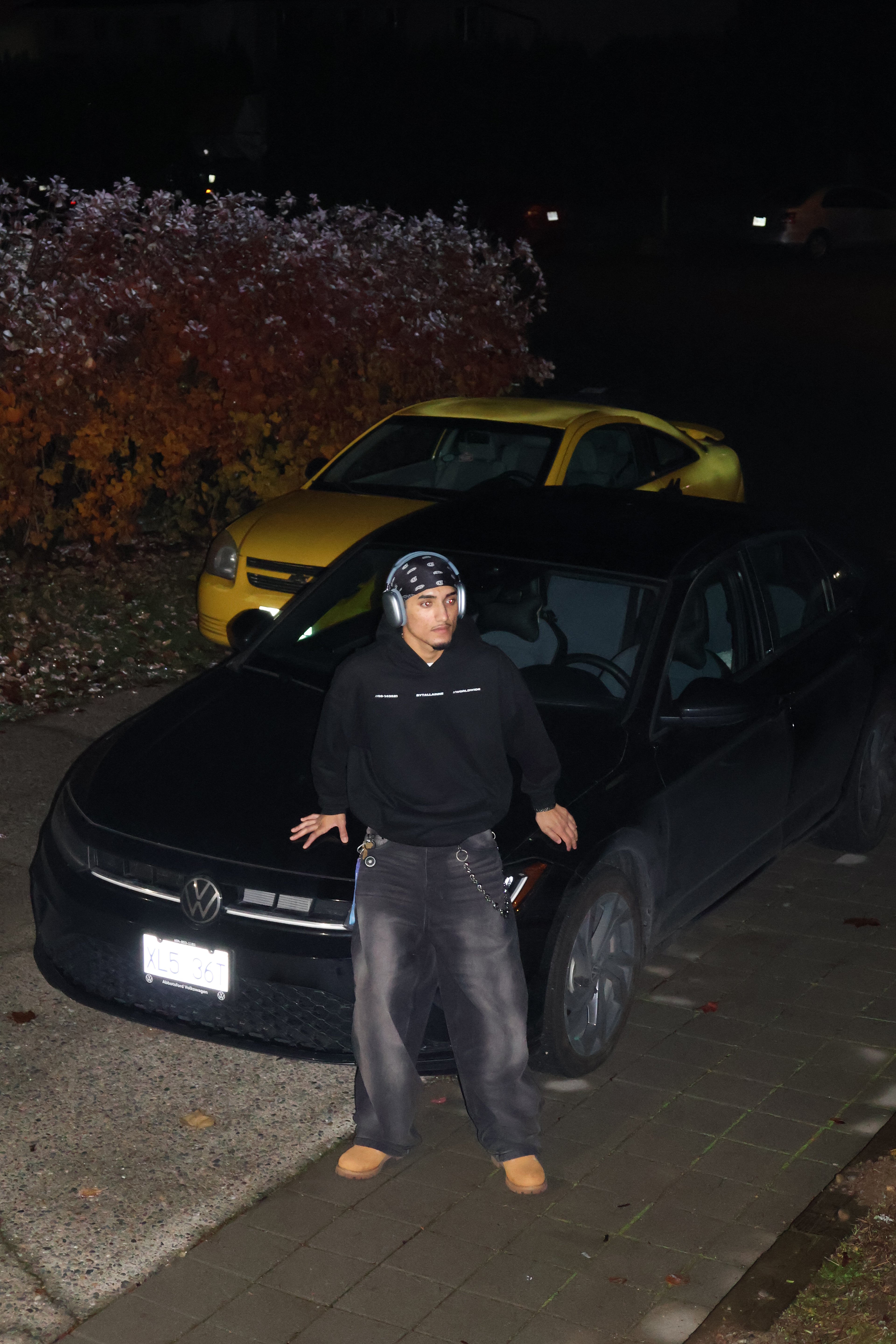 BYTALLAINNE ESSENTIAL HOODIE